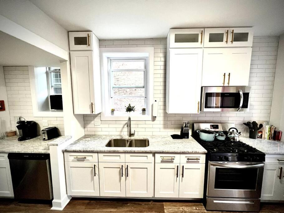 Modern Vintage 2Br Walkable To Dining & Lakefront Lejlighed Chicago Eksteriør billede