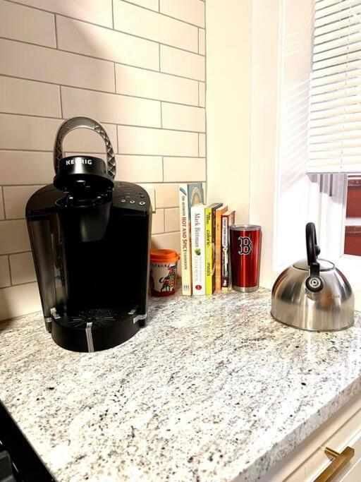 Modern Vintage 2Br Walkable To Dining & Lakefront Lejlighed Chicago Eksteriør billede