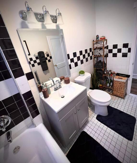Modern Vintage 2Br Walkable To Dining & Lakefront Lejlighed Chicago Eksteriør billede